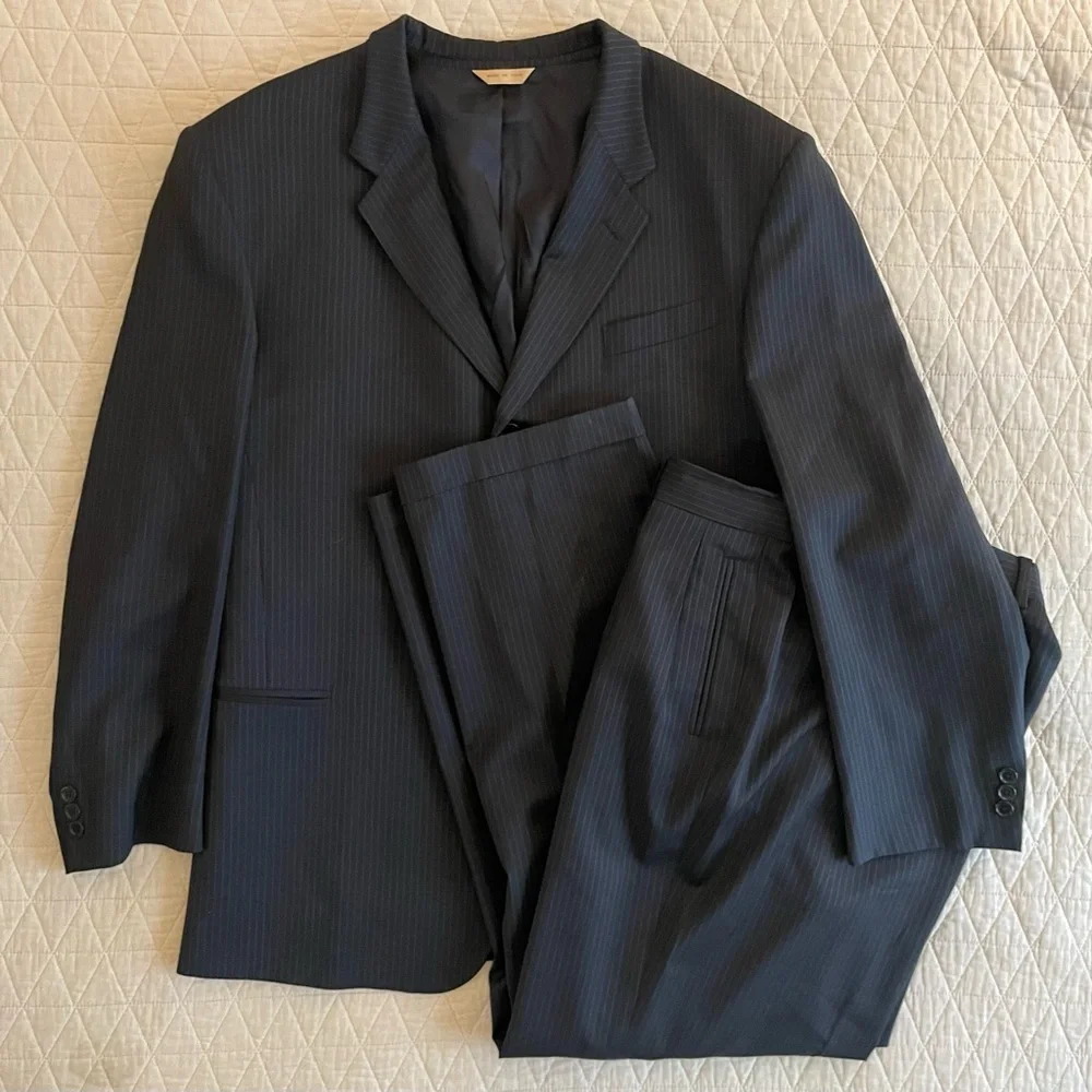 DONNA KARAN SIGNATURE Made in Italy Vintage 3-Button Fine Stripe Wool‎ Suit 46 R